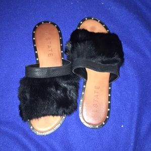 1state Size 7 and a half real rabbit fur slides